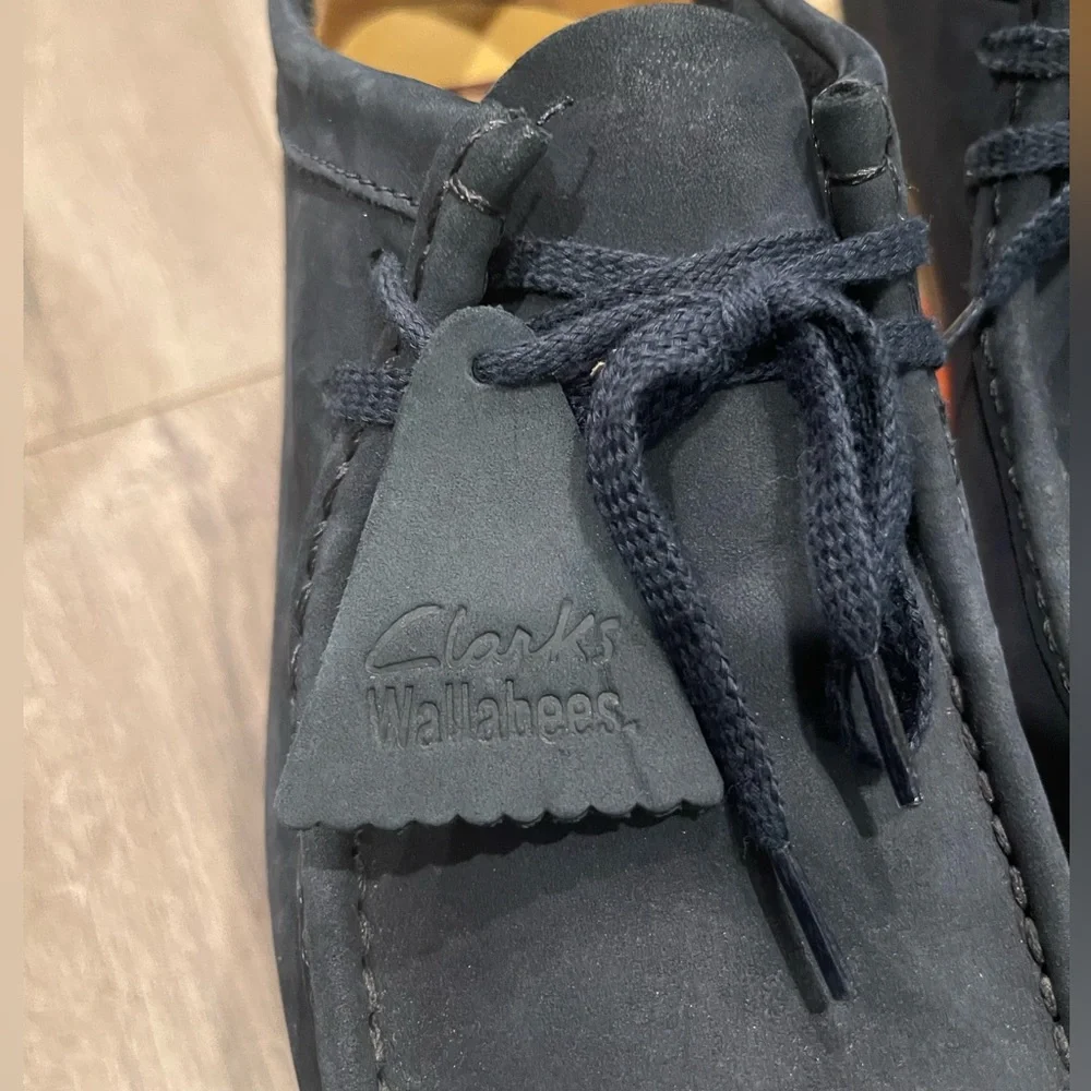 Clarks Wallabees Men’s shoes. (Size 11.5)  *Like New* - Picture 3 of 5